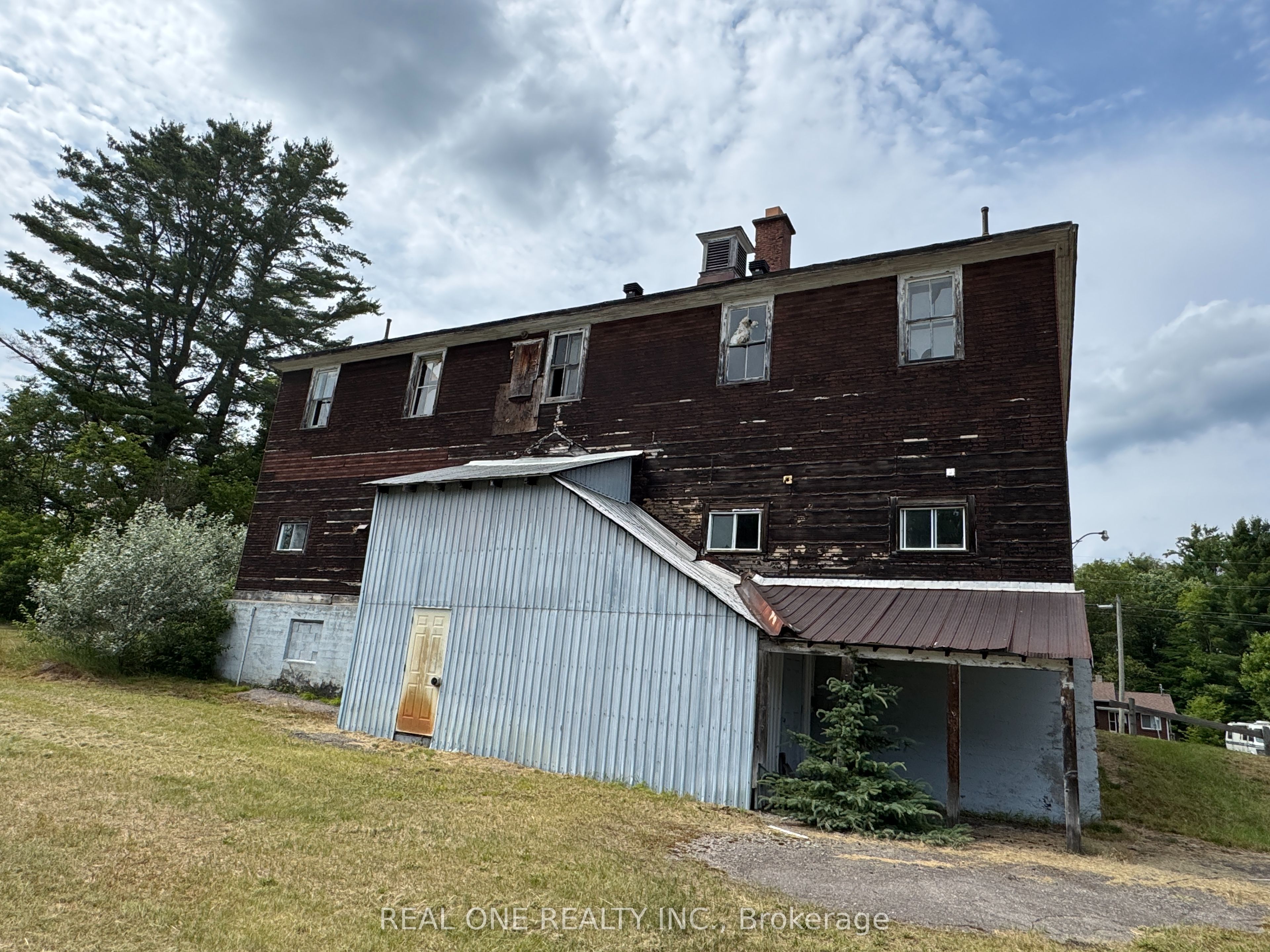 2465 Highway 518 W Property Photo 4