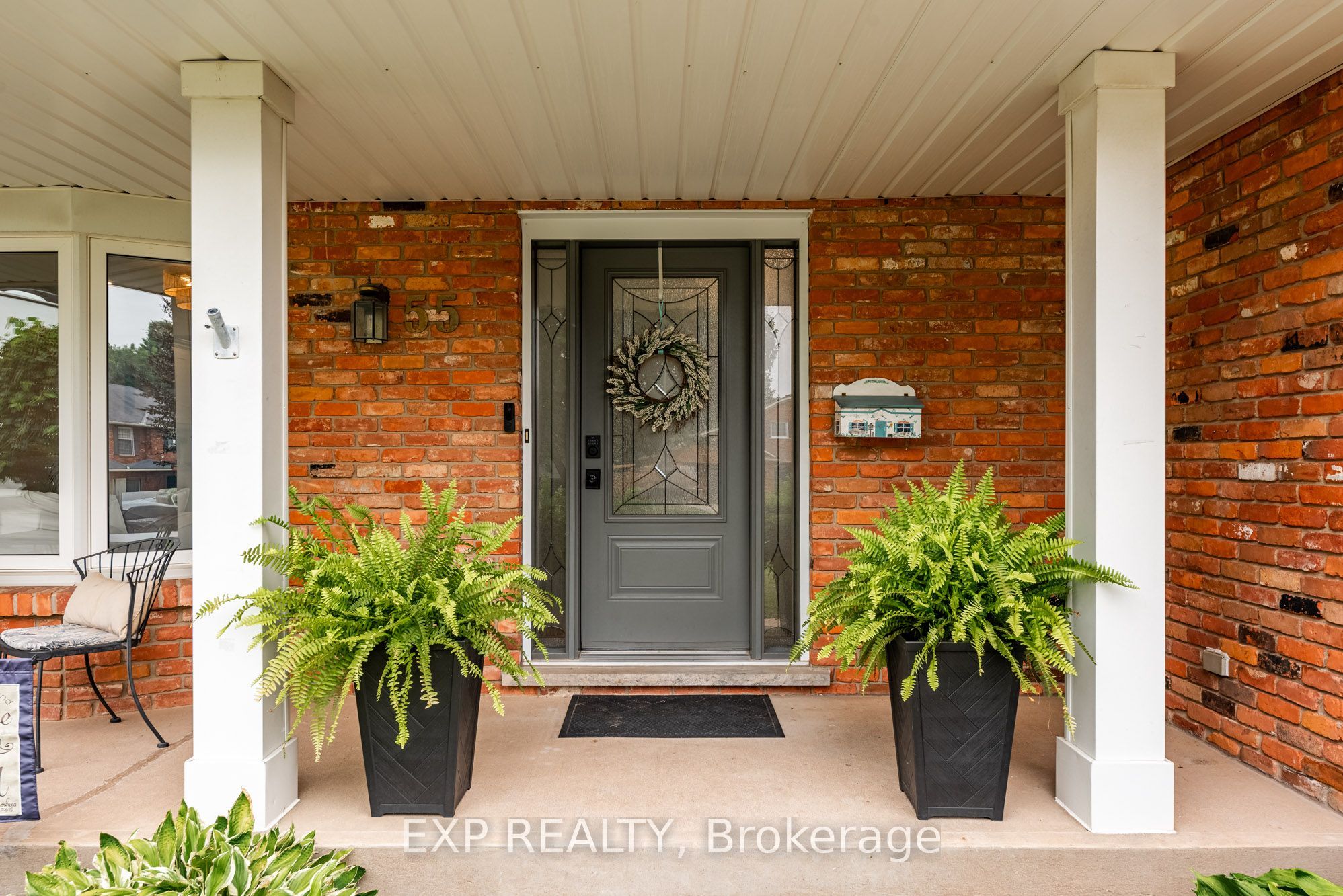 55 Forest Hill Crescent Property Photo 2