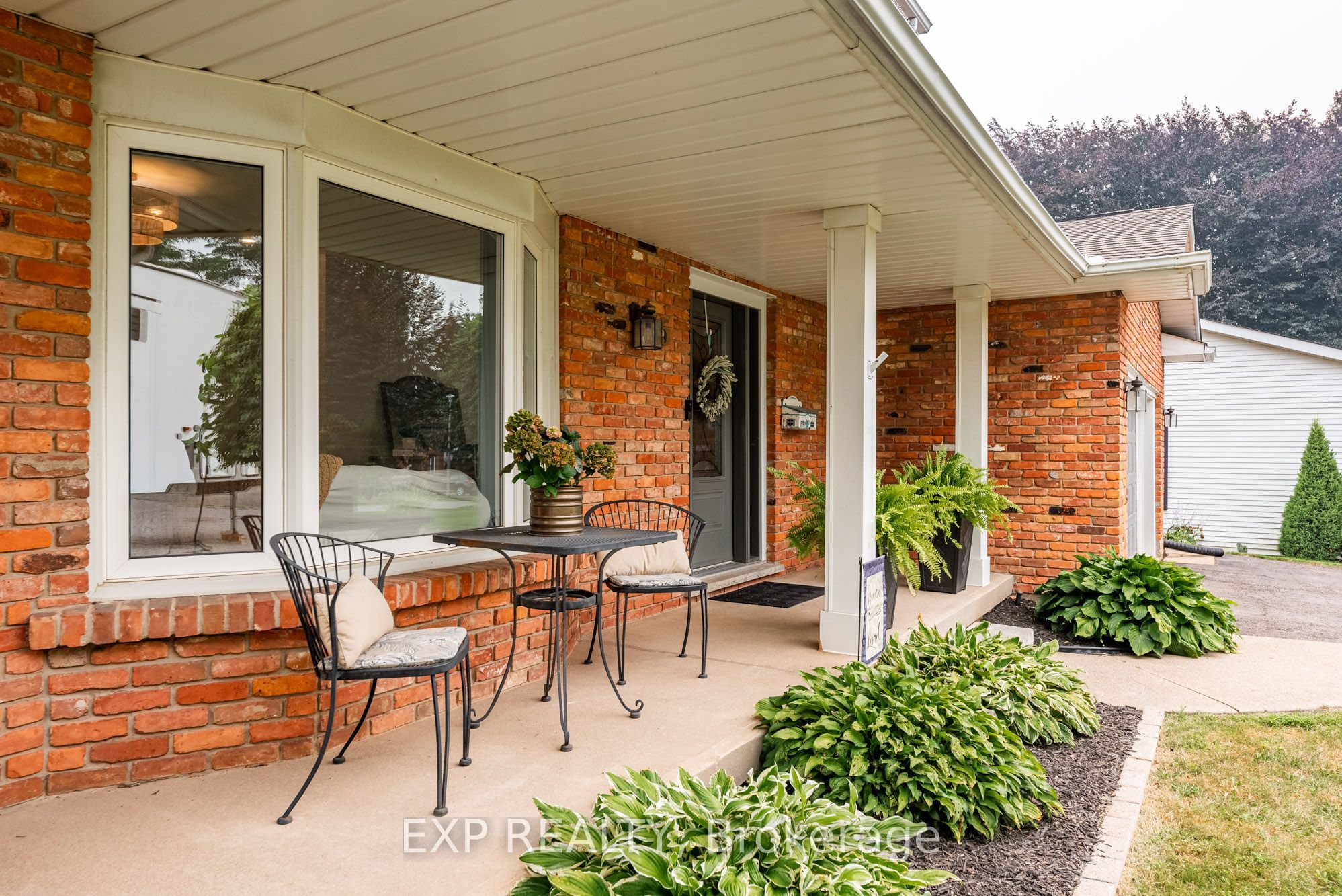 55 Forest Hill Crescent Property Photo 3