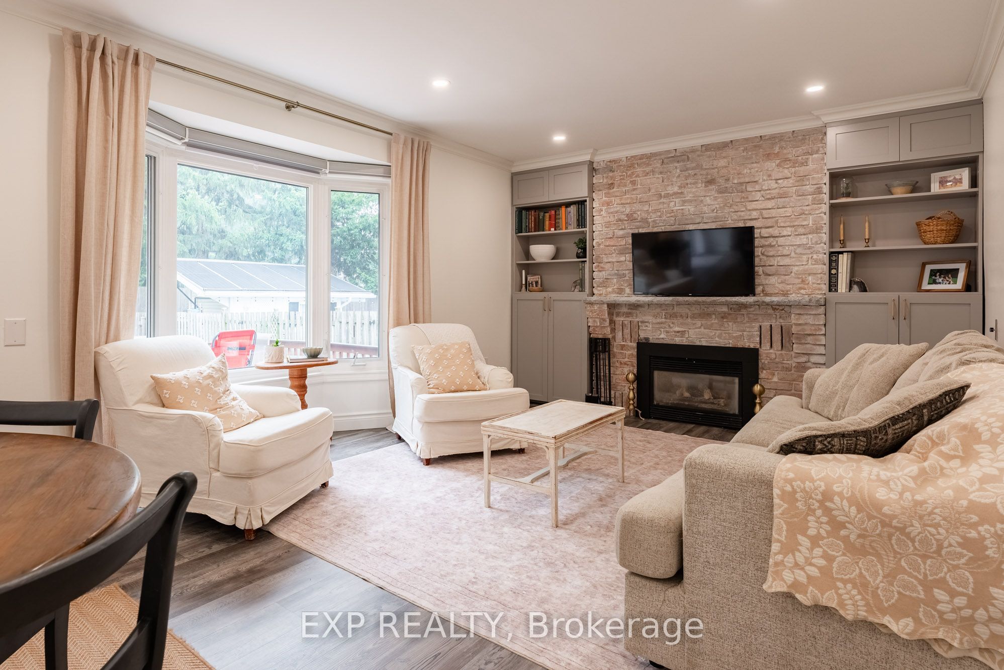 55 Forest Hill Crescent Property Photo 13