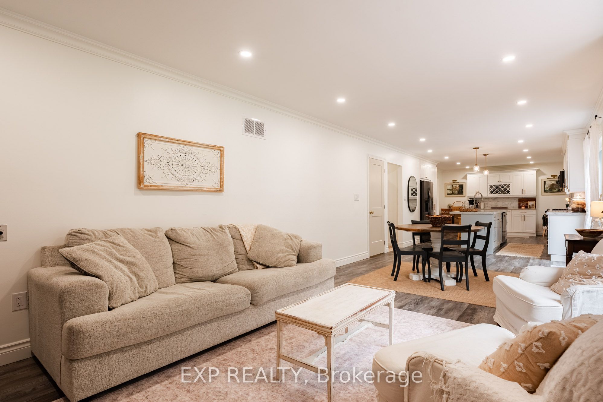 55 Forest Hill Crescent Property Photo 15