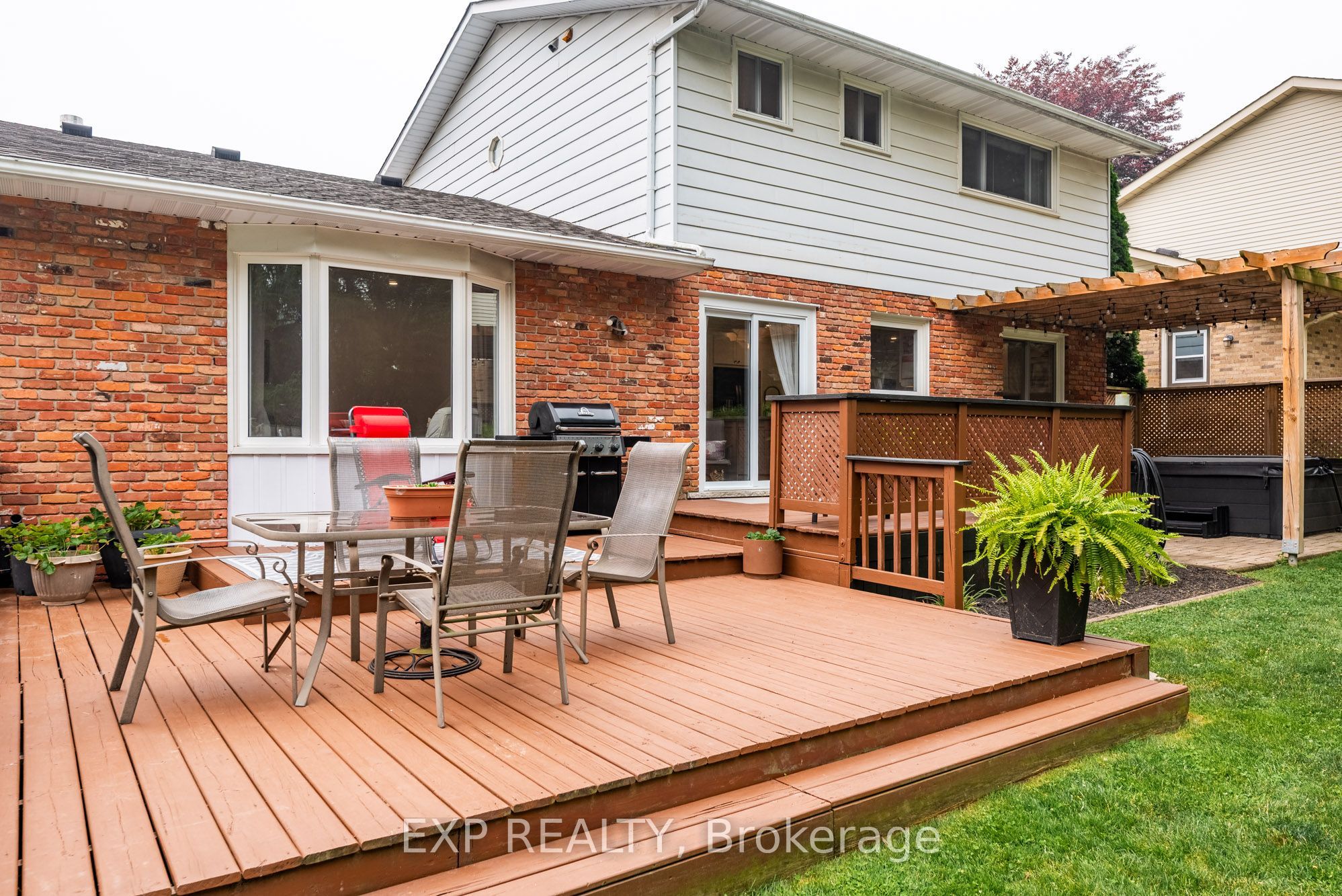 55 Forest Hill Crescent Property Photo 41