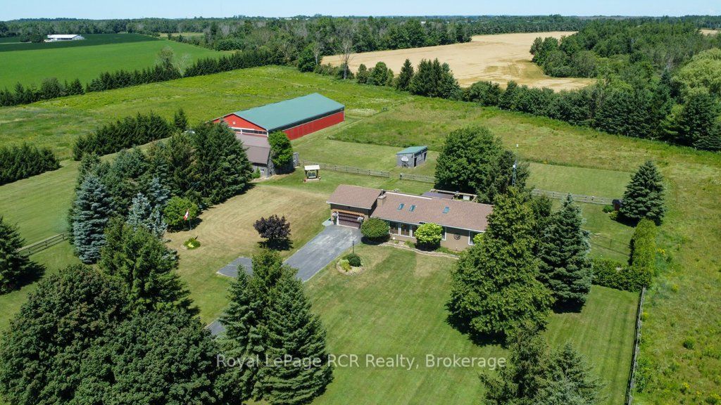 7195 Sixteenth Line Property Photo 1