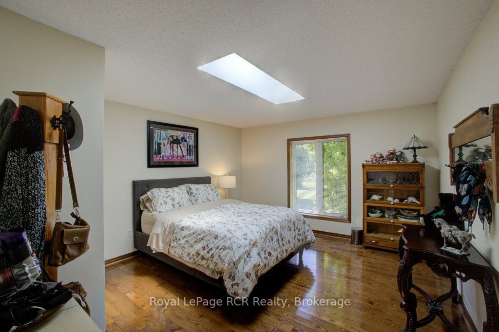 7195 Sixteenth Line Property Photo 13