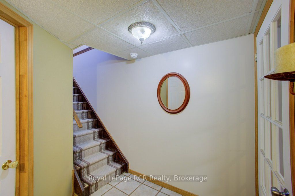 7195 Sixteenth Line Property Photo 18