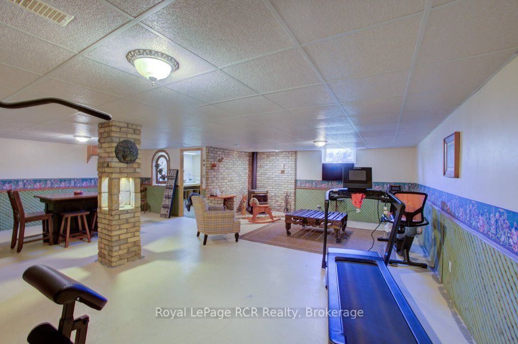 7195 Sixteenth Line Property Photo 21