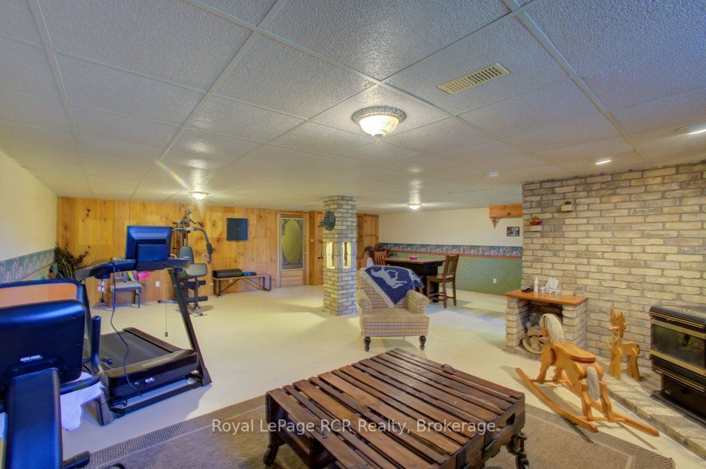 7195 Sixteenth Line Property Photo 23