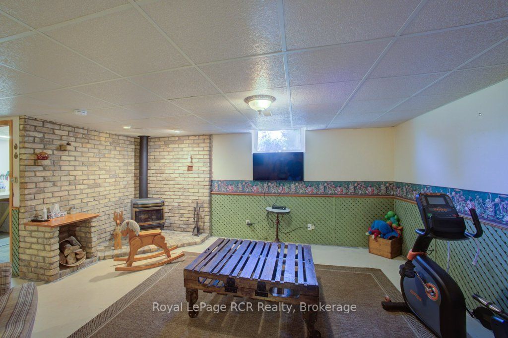 7195 Sixteenth Line Property Photo 24