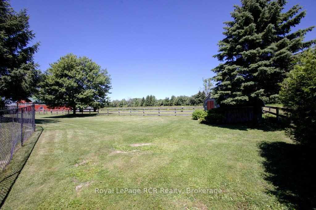 7195 Sixteenth Line Property Photo 38