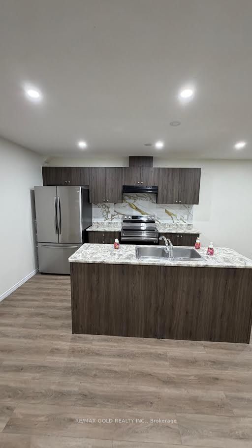 5 West Mill Street Property Photo 6