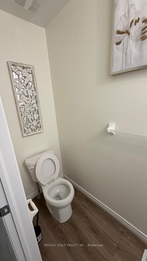 5 West Mill Street Property Photo 11