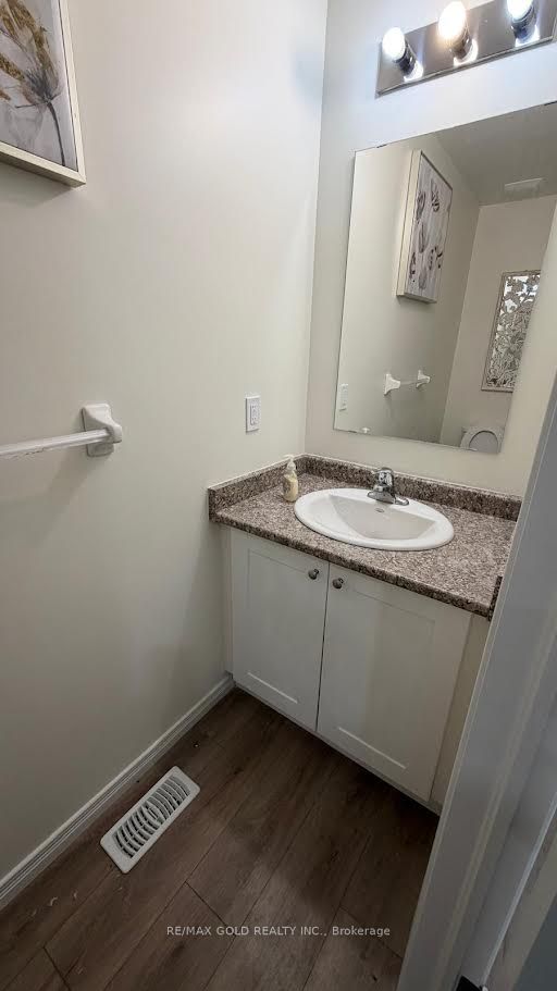 5 West Mill Street Property Photo 13