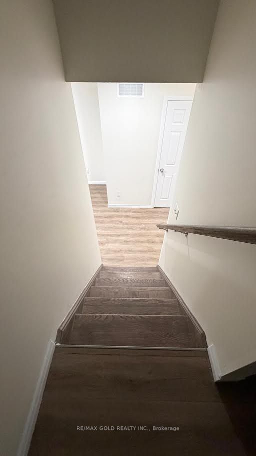 5 West Mill Street Property Photo 16