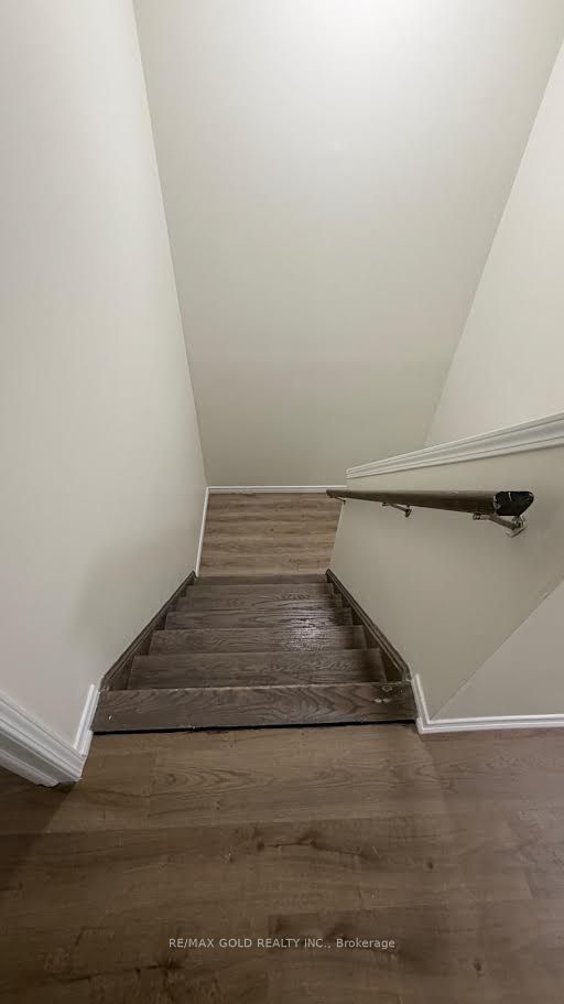 5 West Mill Street Property Photo 18