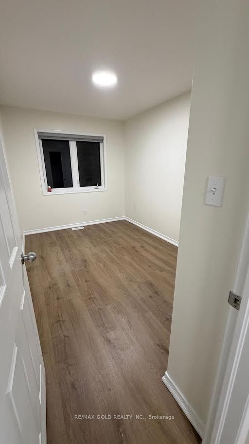 5 West Mill Street Property Photo 20