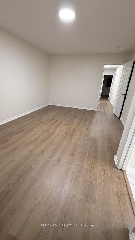 5 West Mill Street Property Photo 29