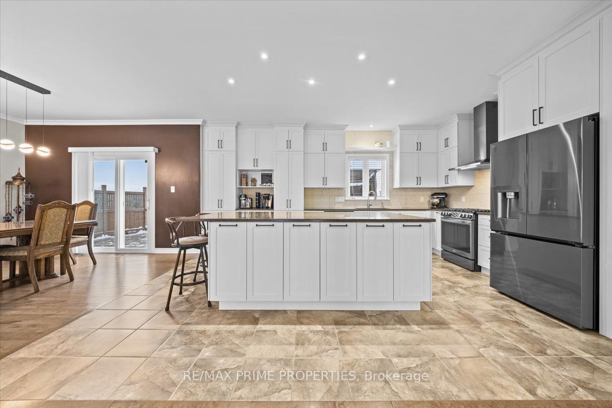 3421 Summerbreeze Drive Property Photo 11