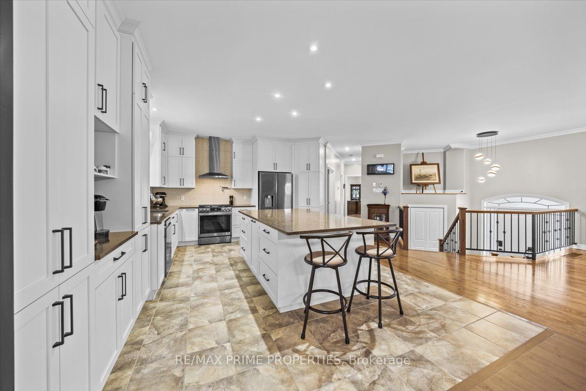 3421 Summerbreeze Drive Property Photo 12