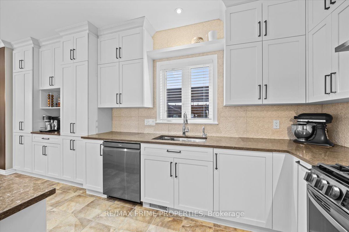 3421 Summerbreeze Drive Property Photo 15