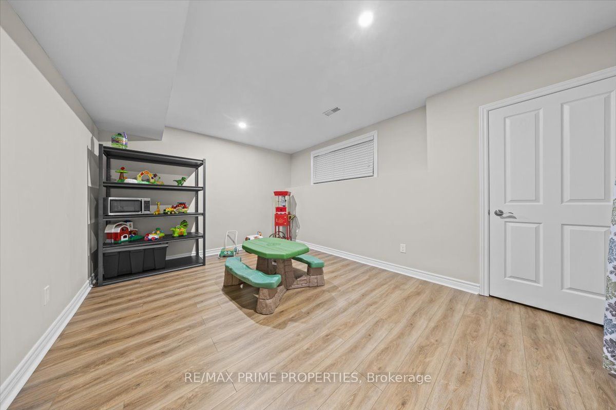 3421 Summerbreeze Drive Property Photo 26