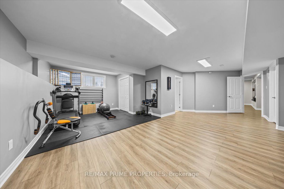 3421 Summerbreeze Drive Property Photo 27