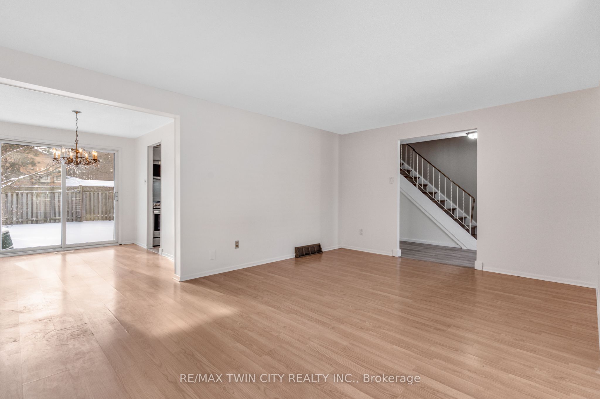111 Manor Drive Property Photo 10