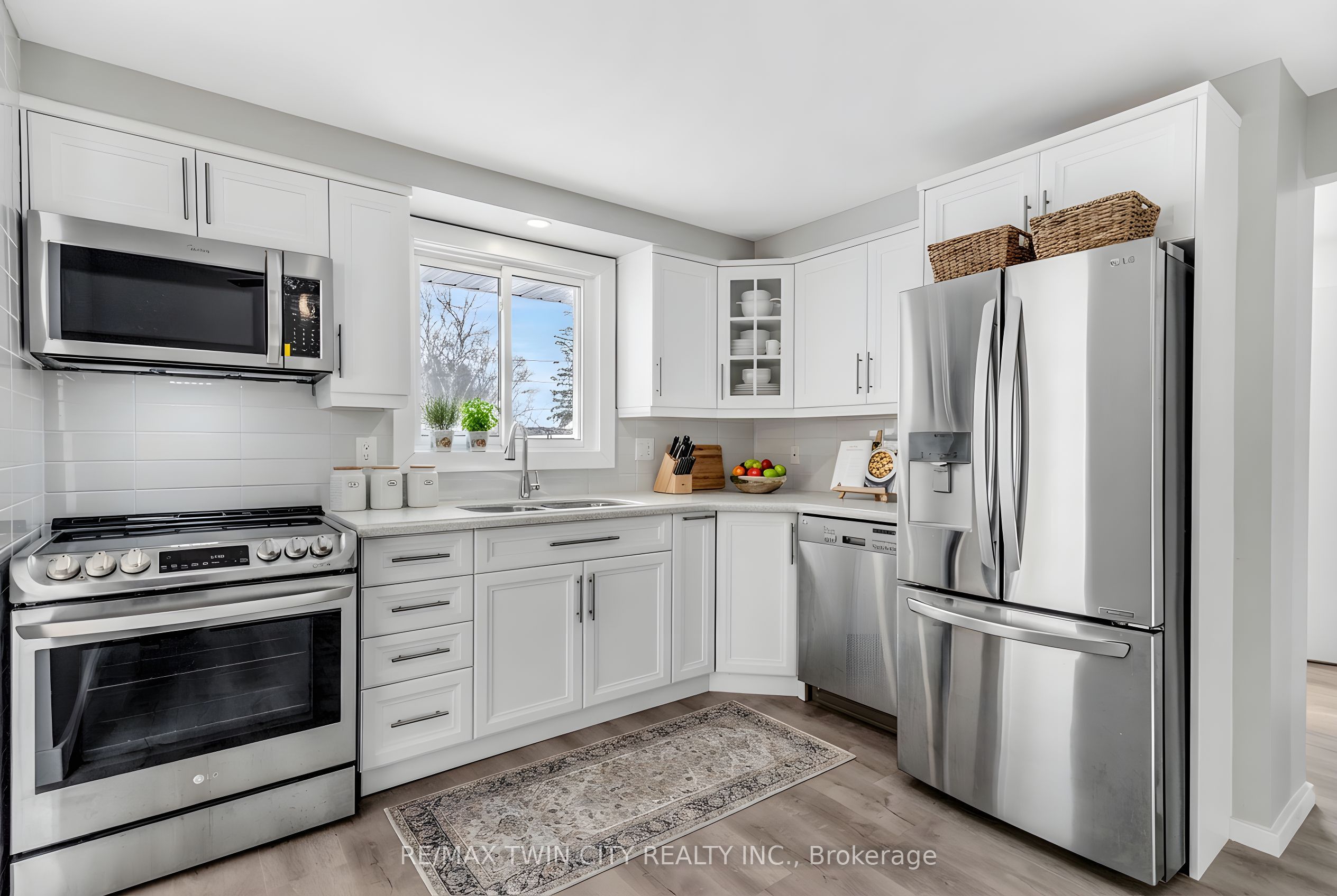 111 Manor Drive Property Photo 16