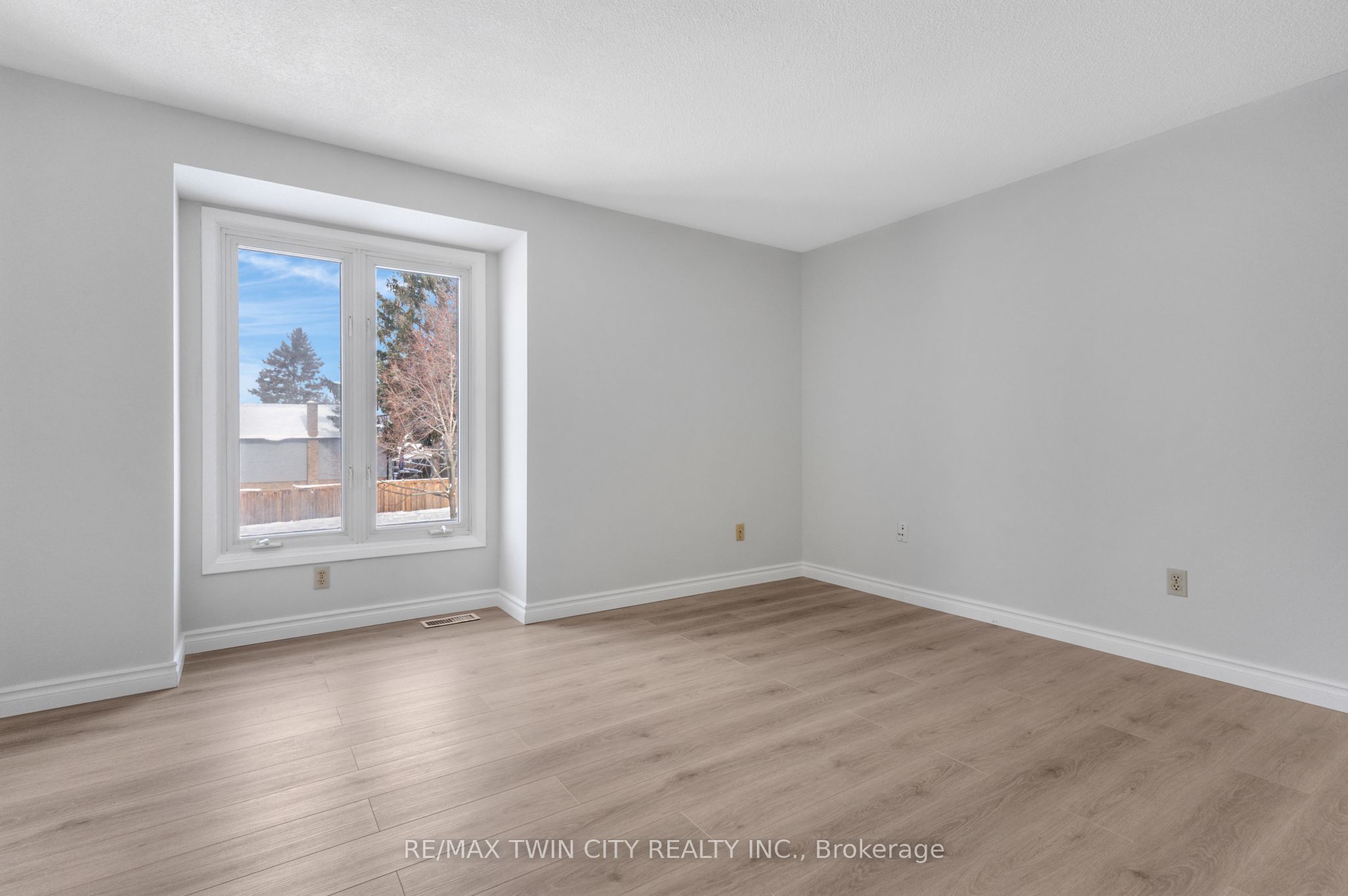111 Manor Drive Property Photo 27