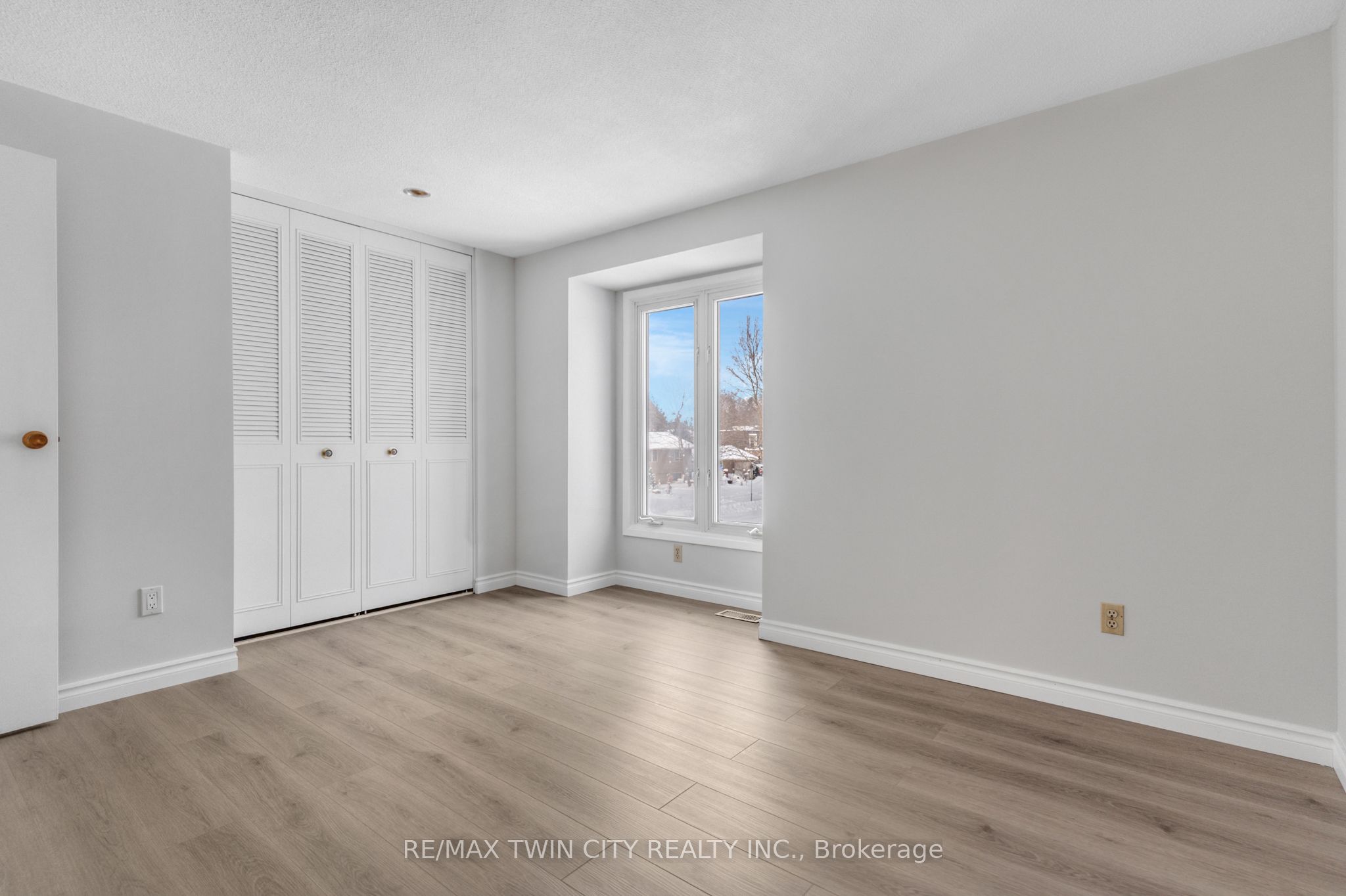 111 Manor Drive Property Photo 29
