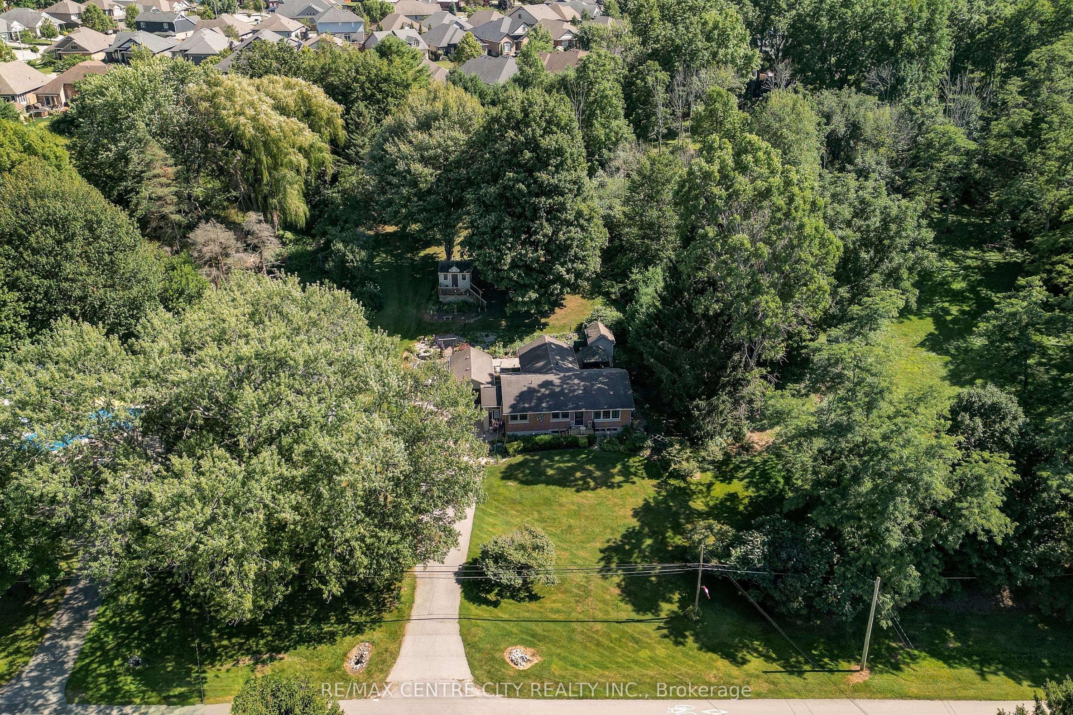 4766 Sunset Road Property Photo 3