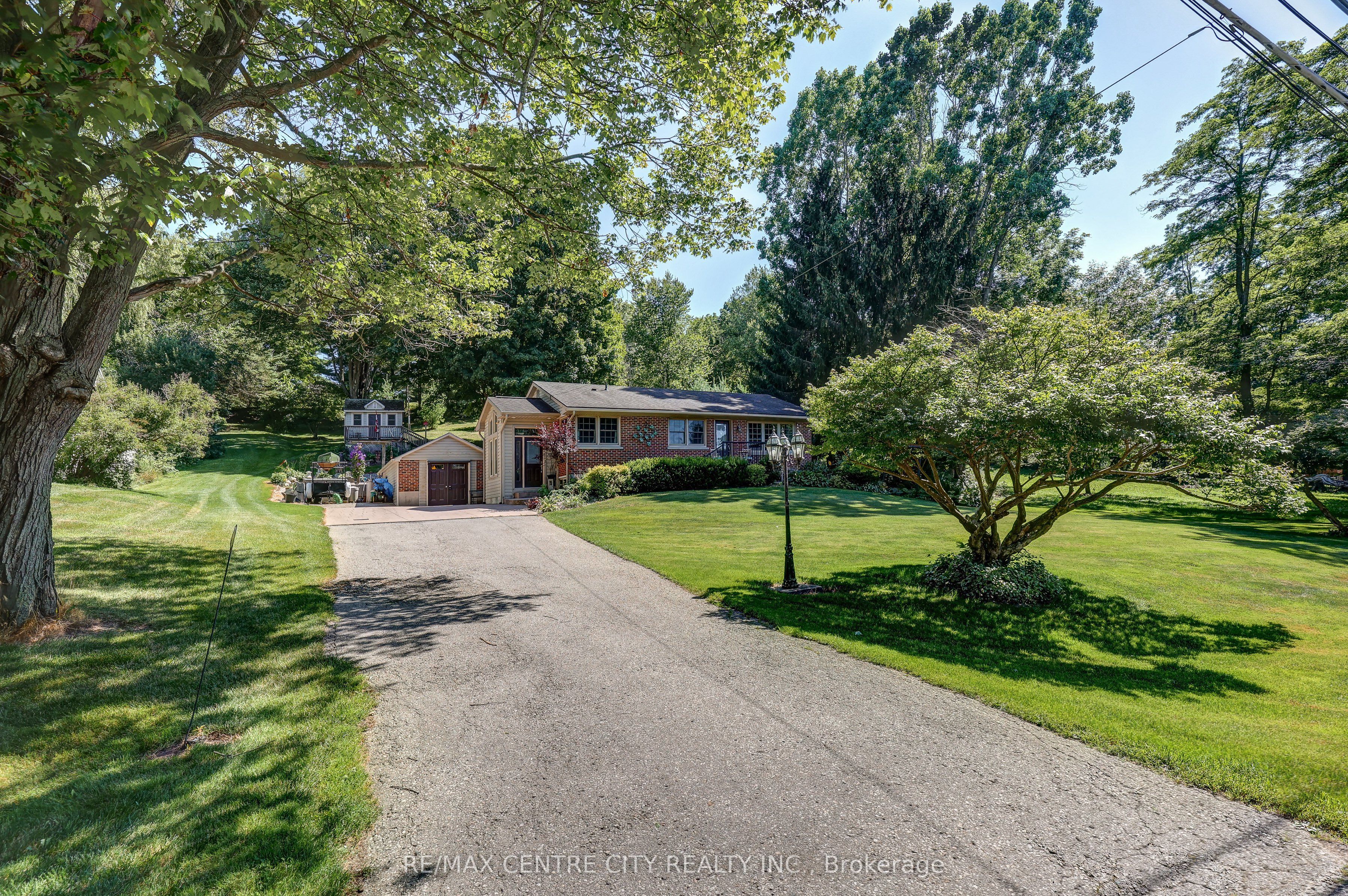 4766 Sunset Road Property Photo 5