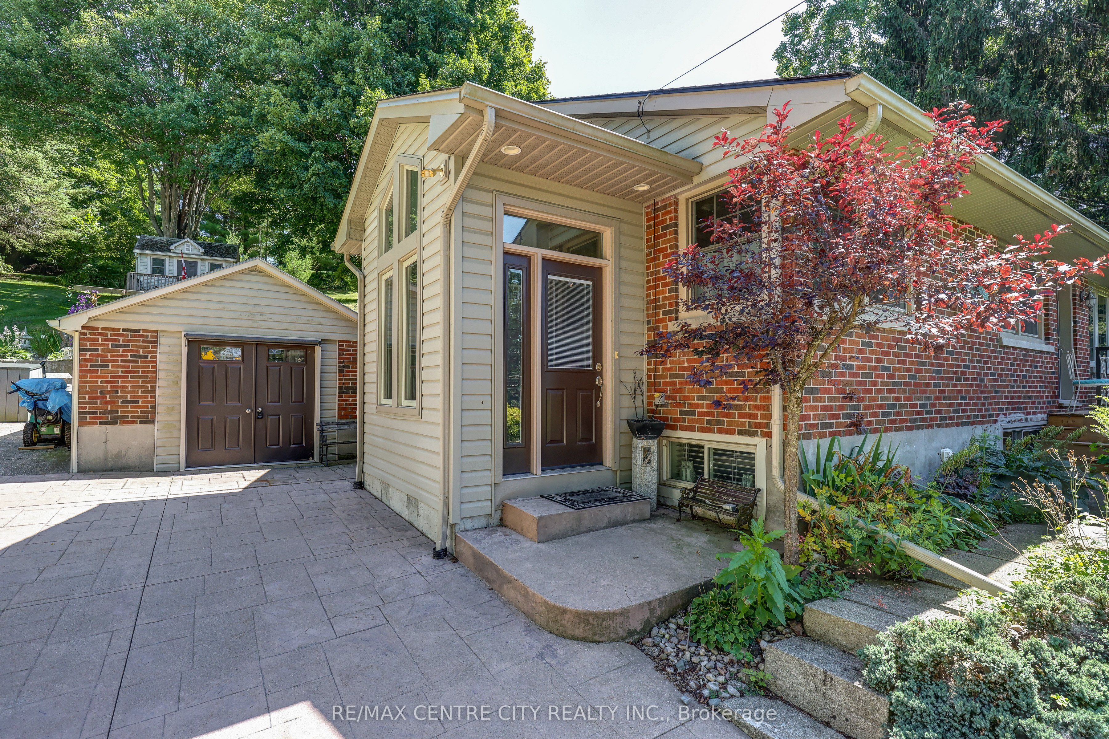 4766 Sunset Road Property Photo 7
