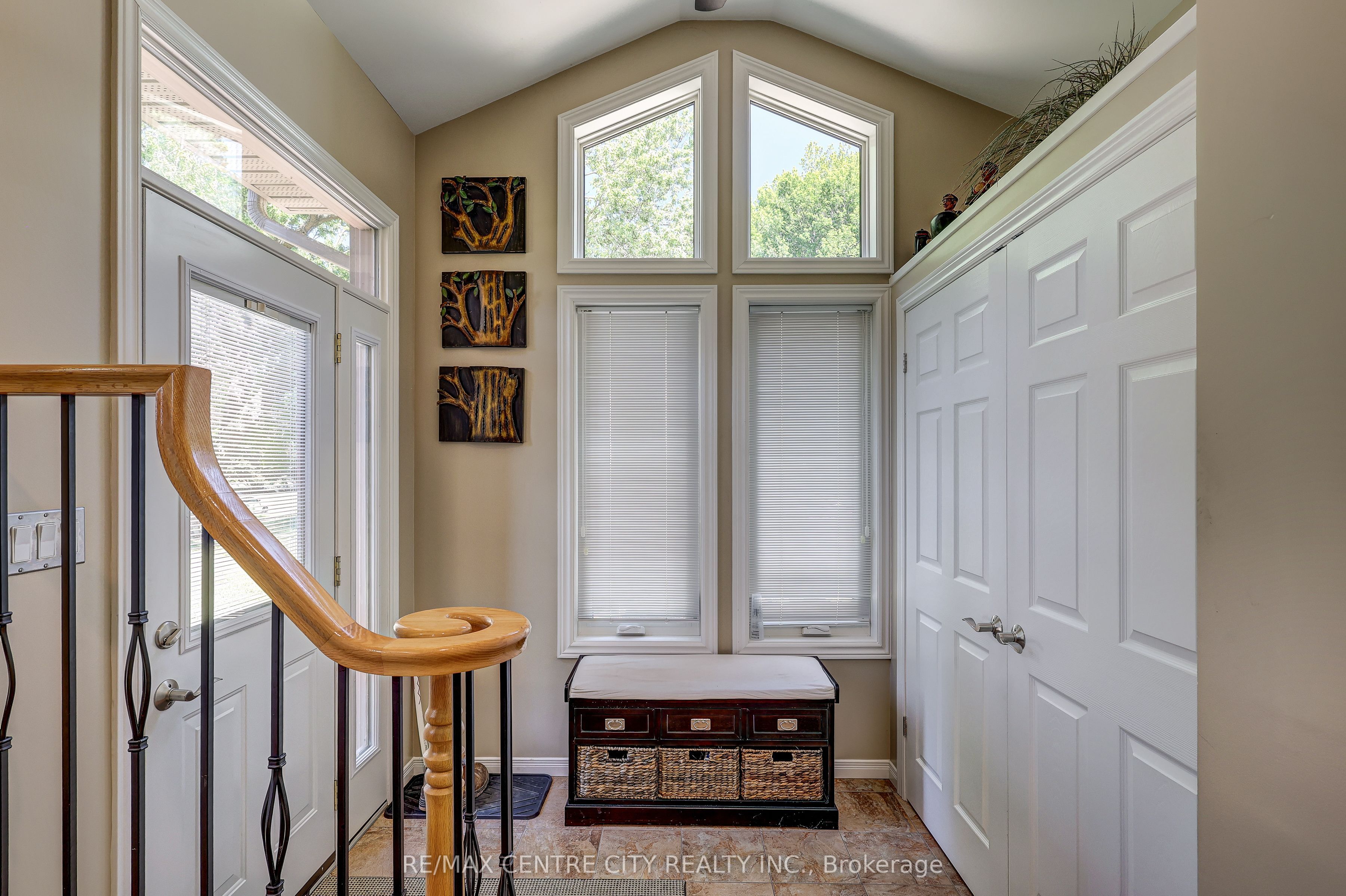 4766 Sunset Road Property Photo 9