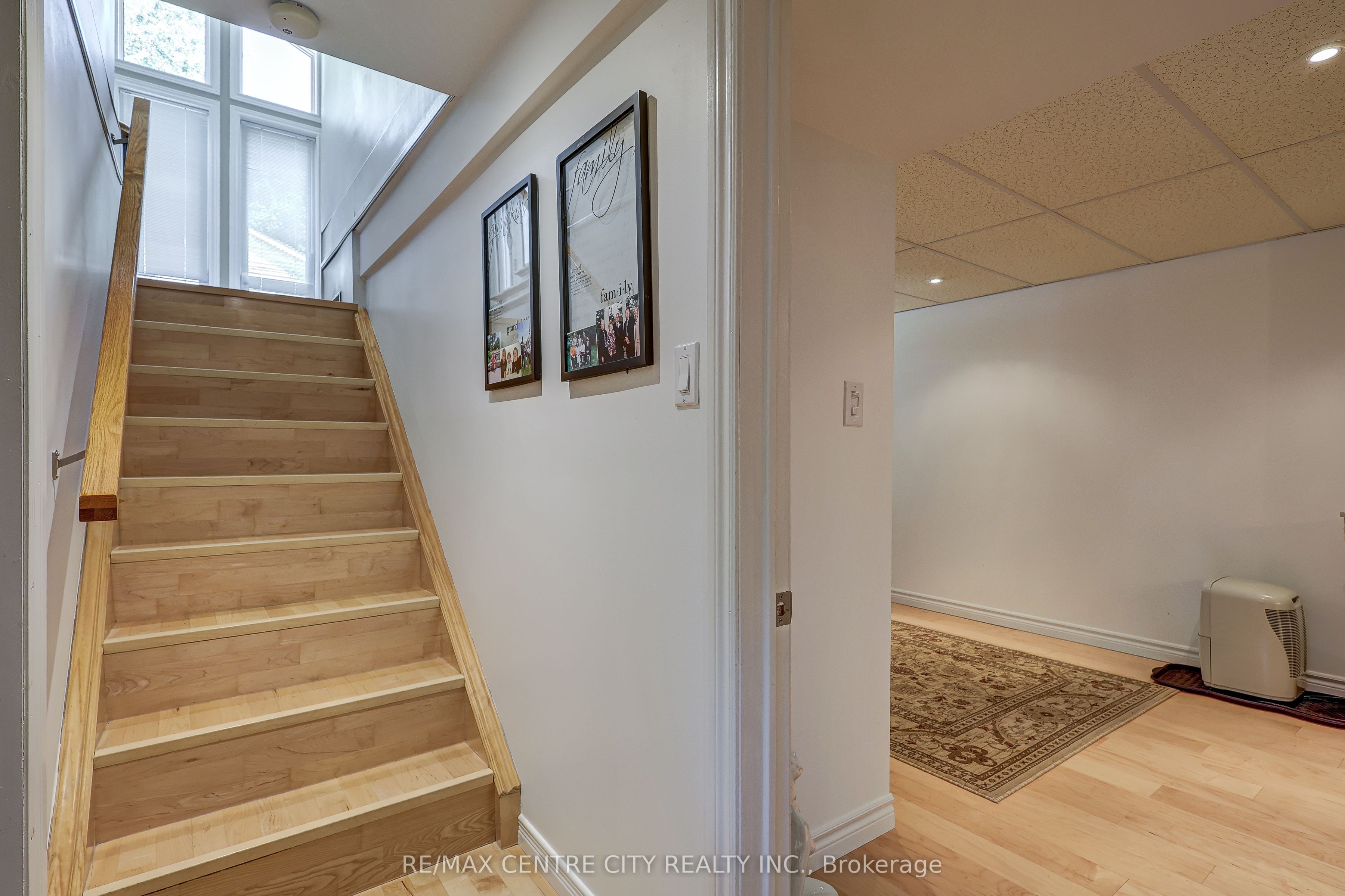 4766 Sunset Road Property Photo 11