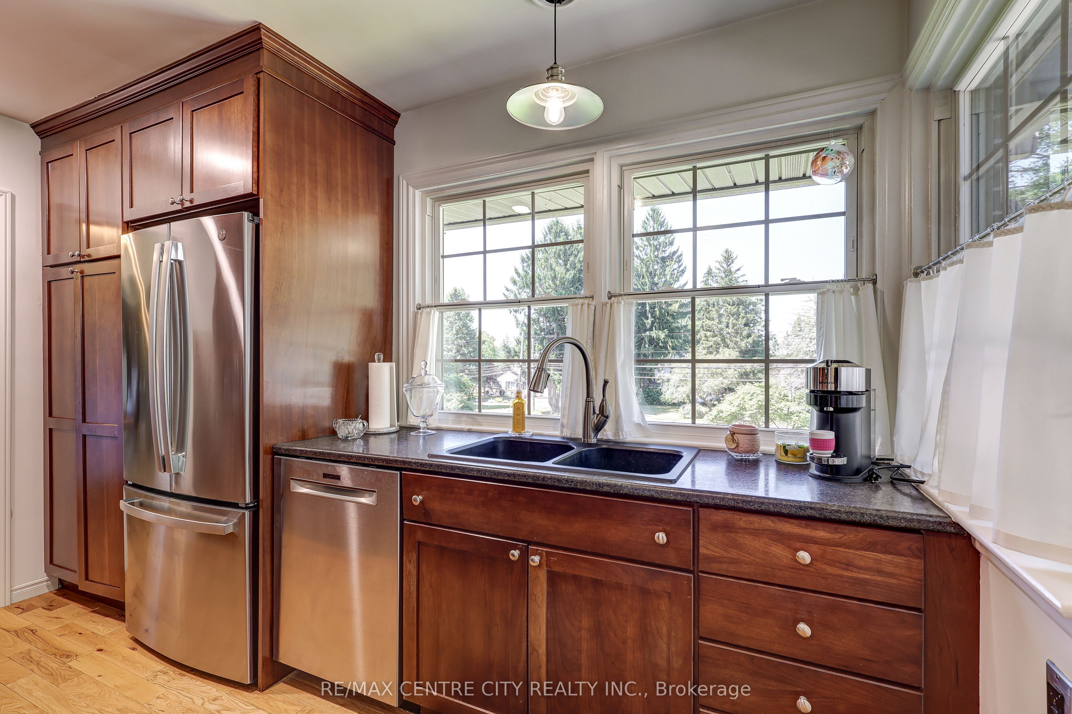 4766 Sunset Road Property Photo 12