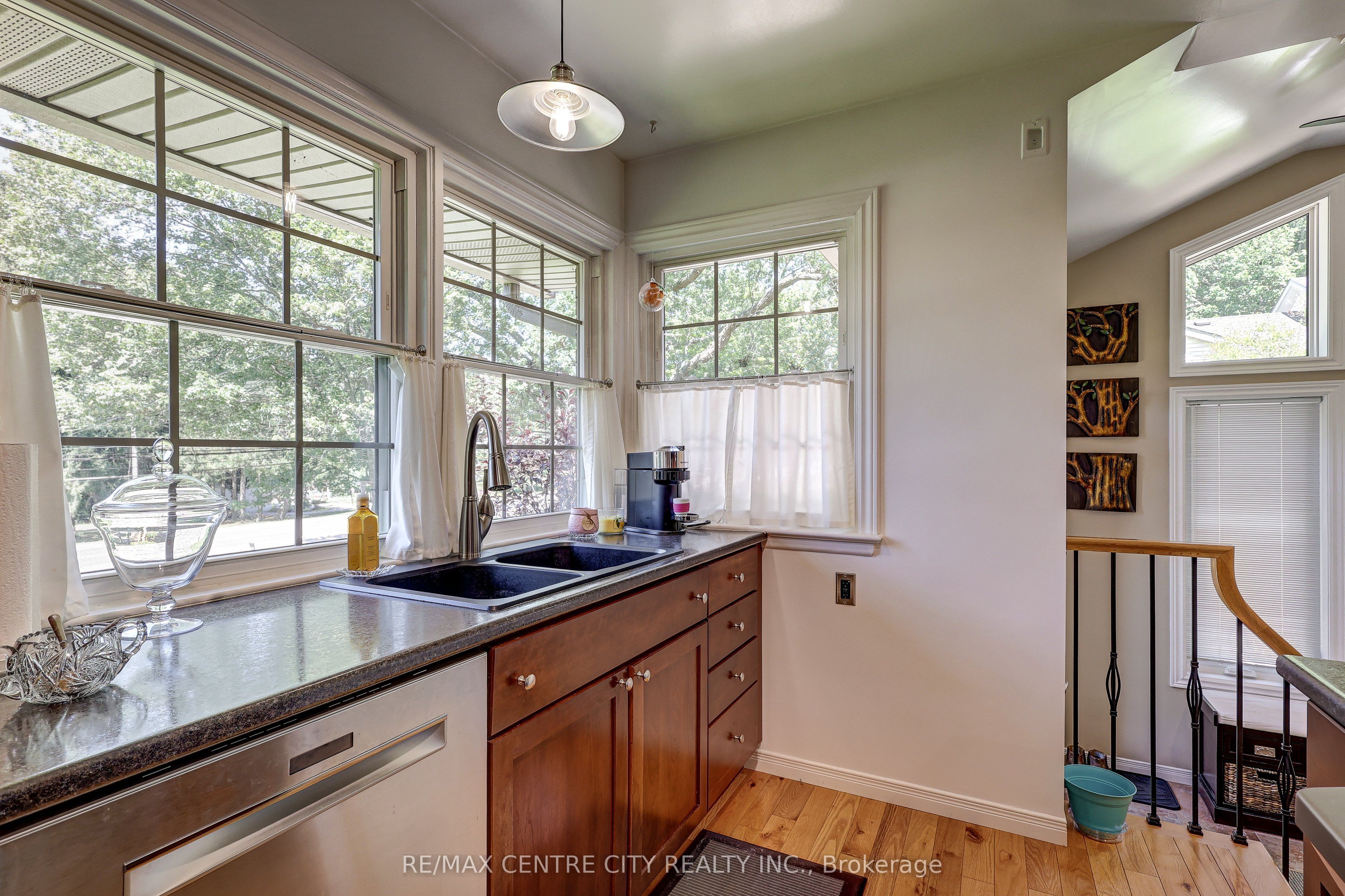 4766 Sunset Road Property Photo 13