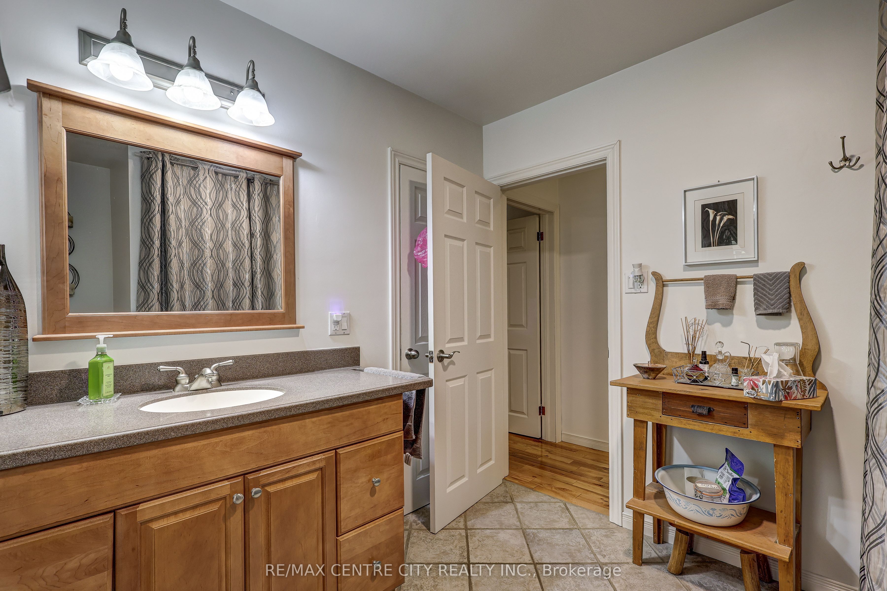 4766 Sunset Road Property Photo 23