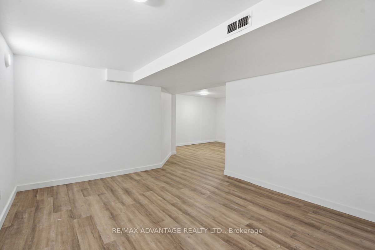 367 Brock Street Property Photo 25