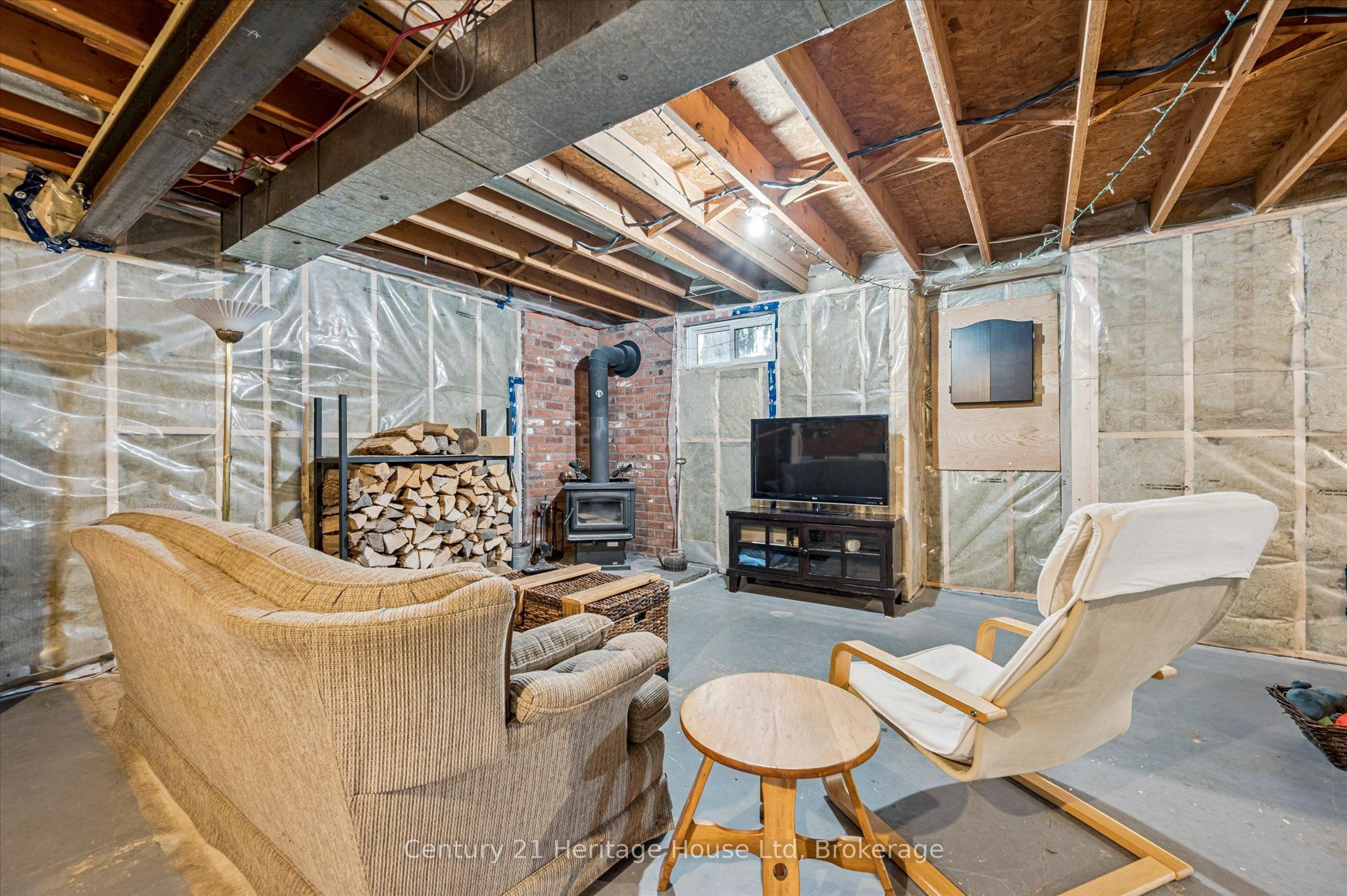 653 Perry Street Property Photo 29