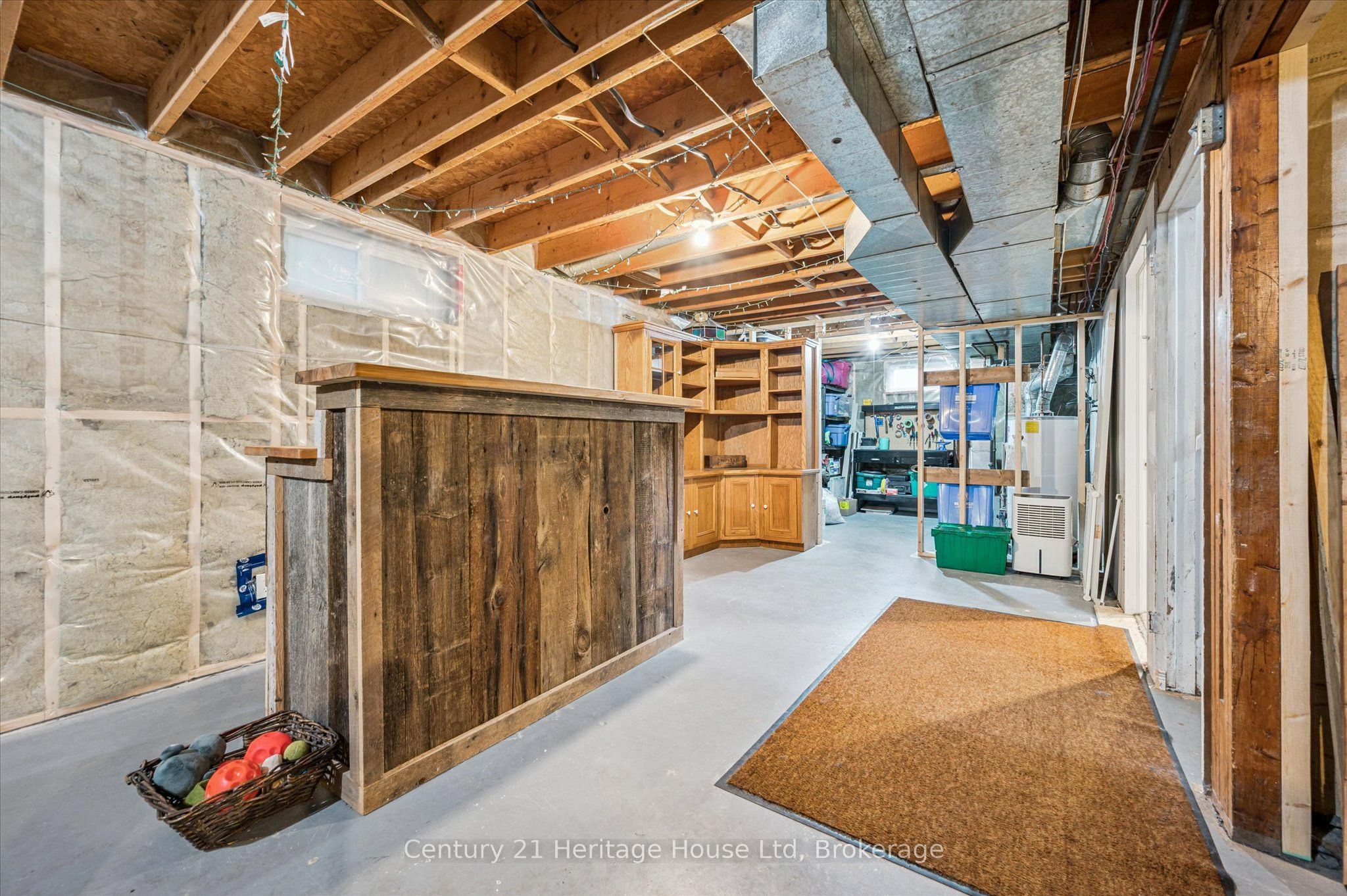 653 Perry Street Property Photo 32