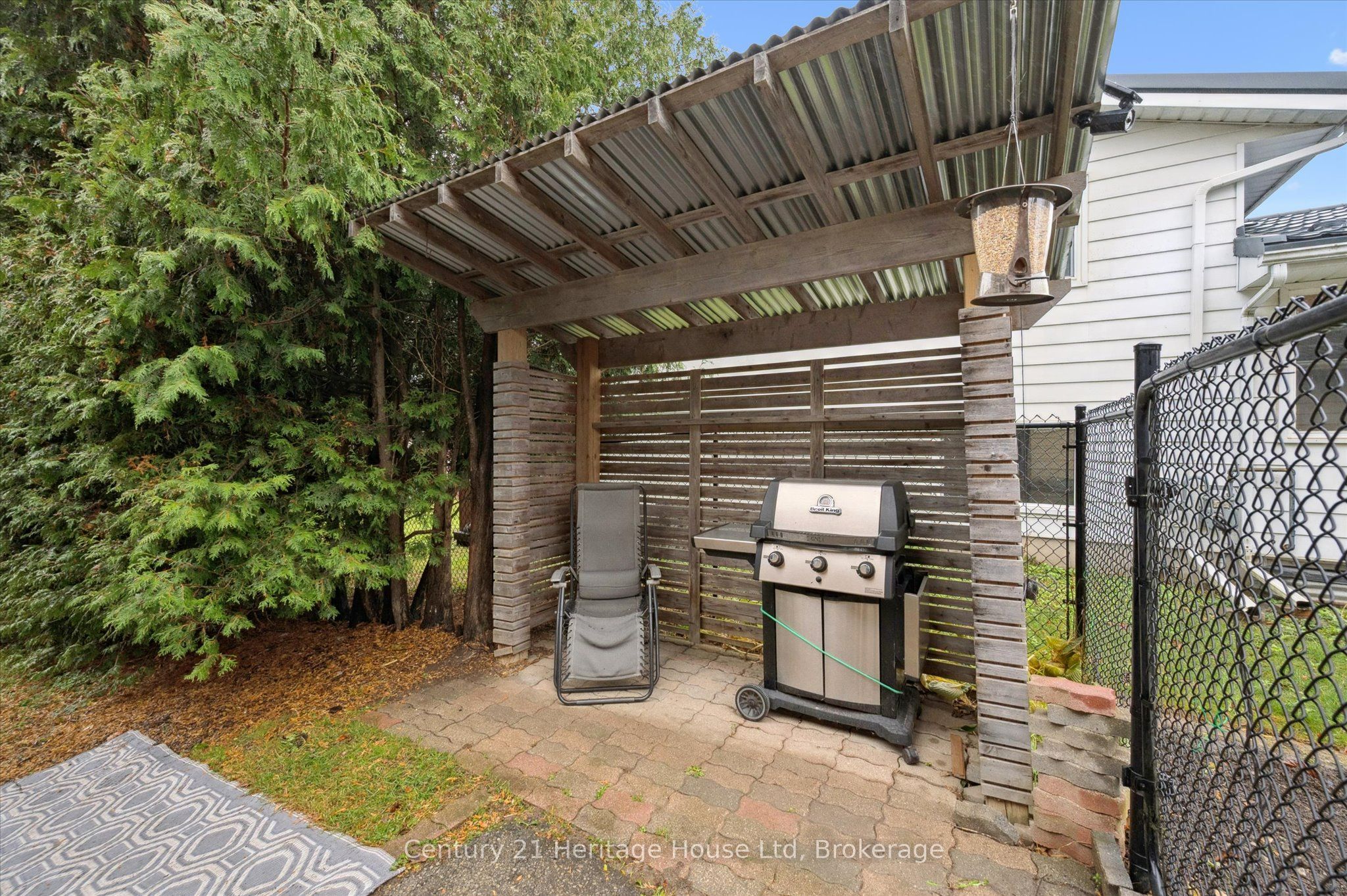 653 Perry Street Property Photo 35