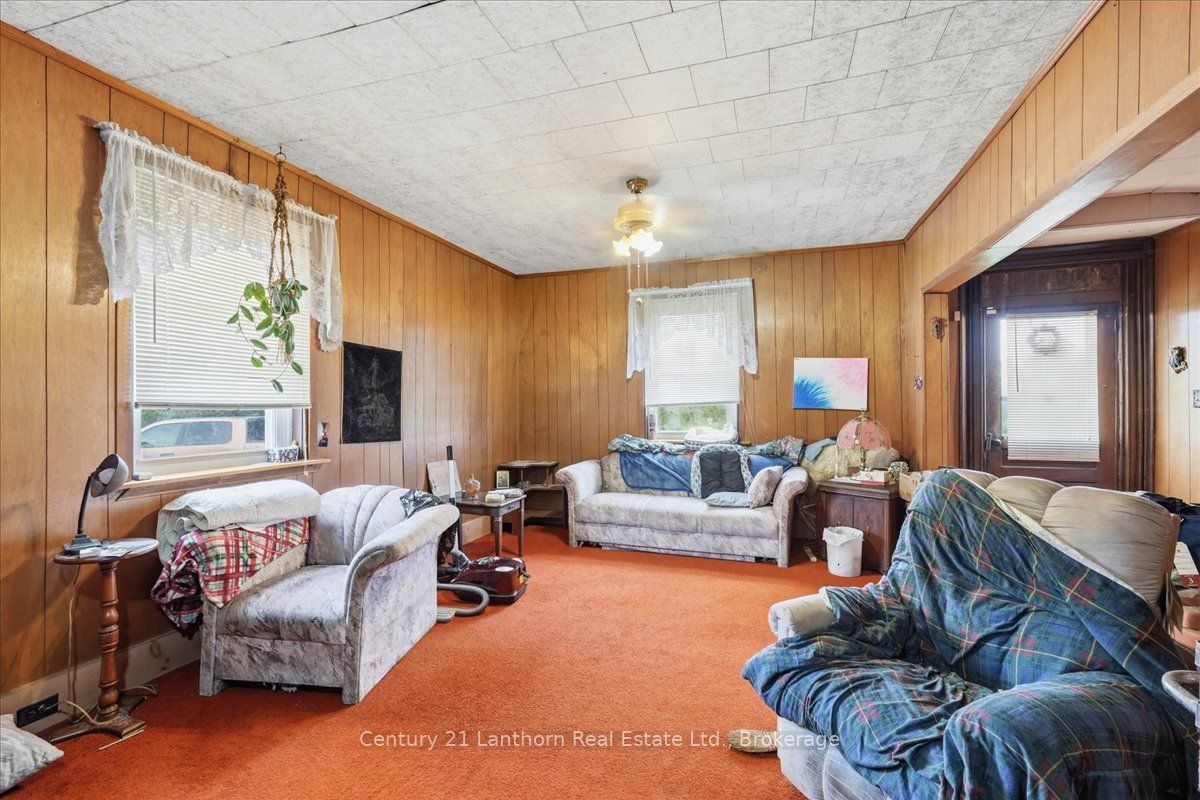 3485 11th Line E Property Photo 5