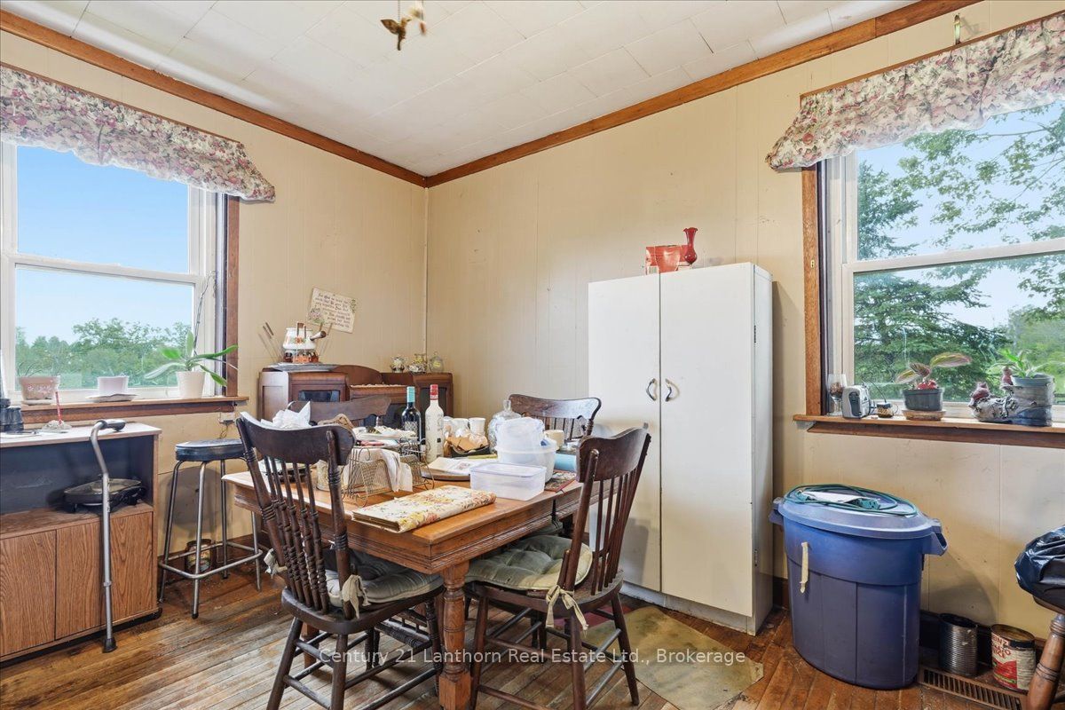 3485 11th Line E Property Photo 8