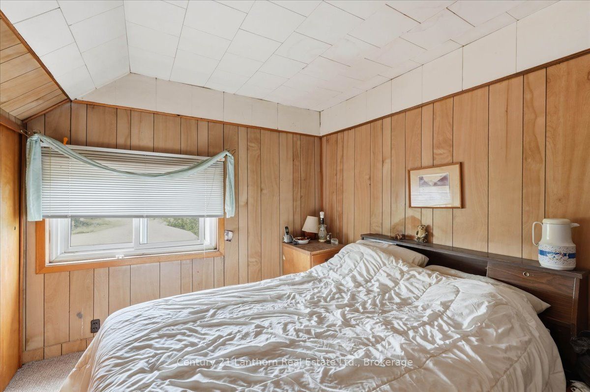3485 11th Line E Property Photo 18