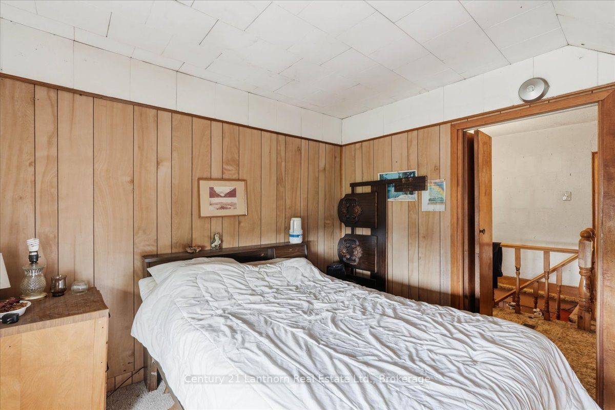 3485 11th Line E Property Photo 19