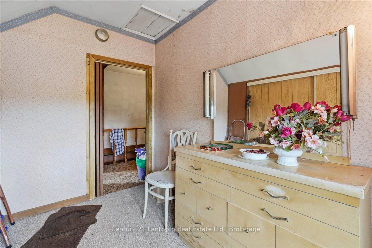 3485 11th Line E Property Photo 21