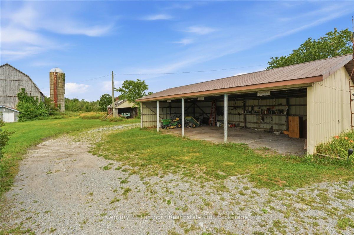 3485 11th Line E Property Photo 32