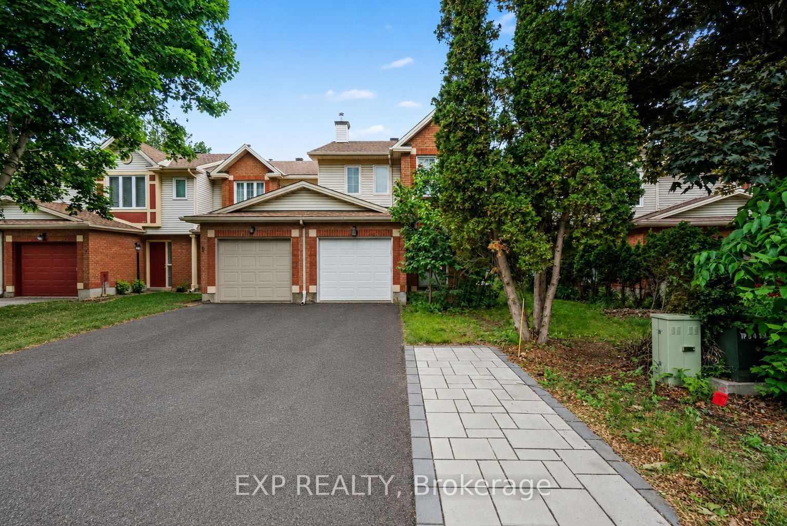 11 Longshire Circle Property Photo 1