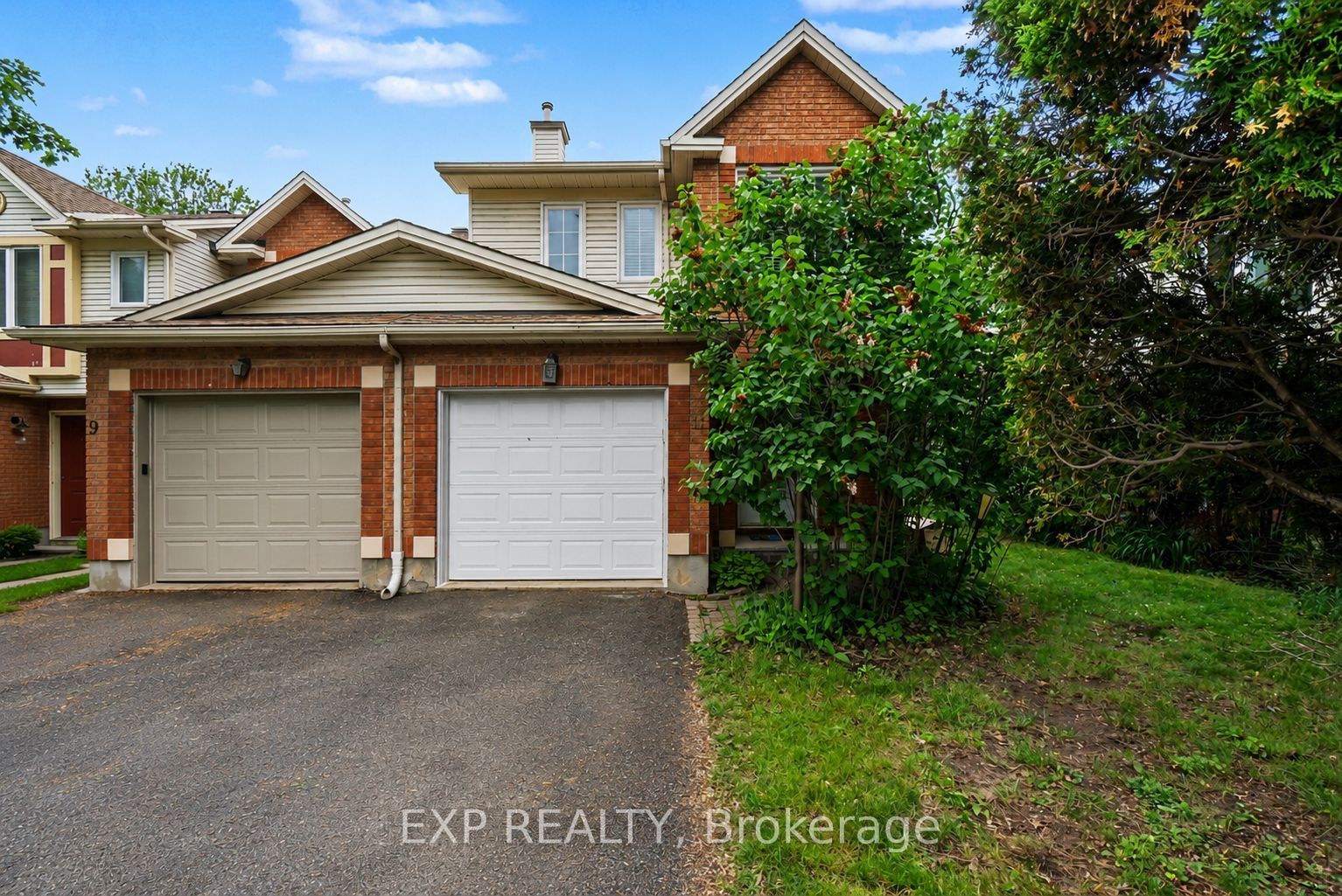 11 Longshire Circle Property Photo 2