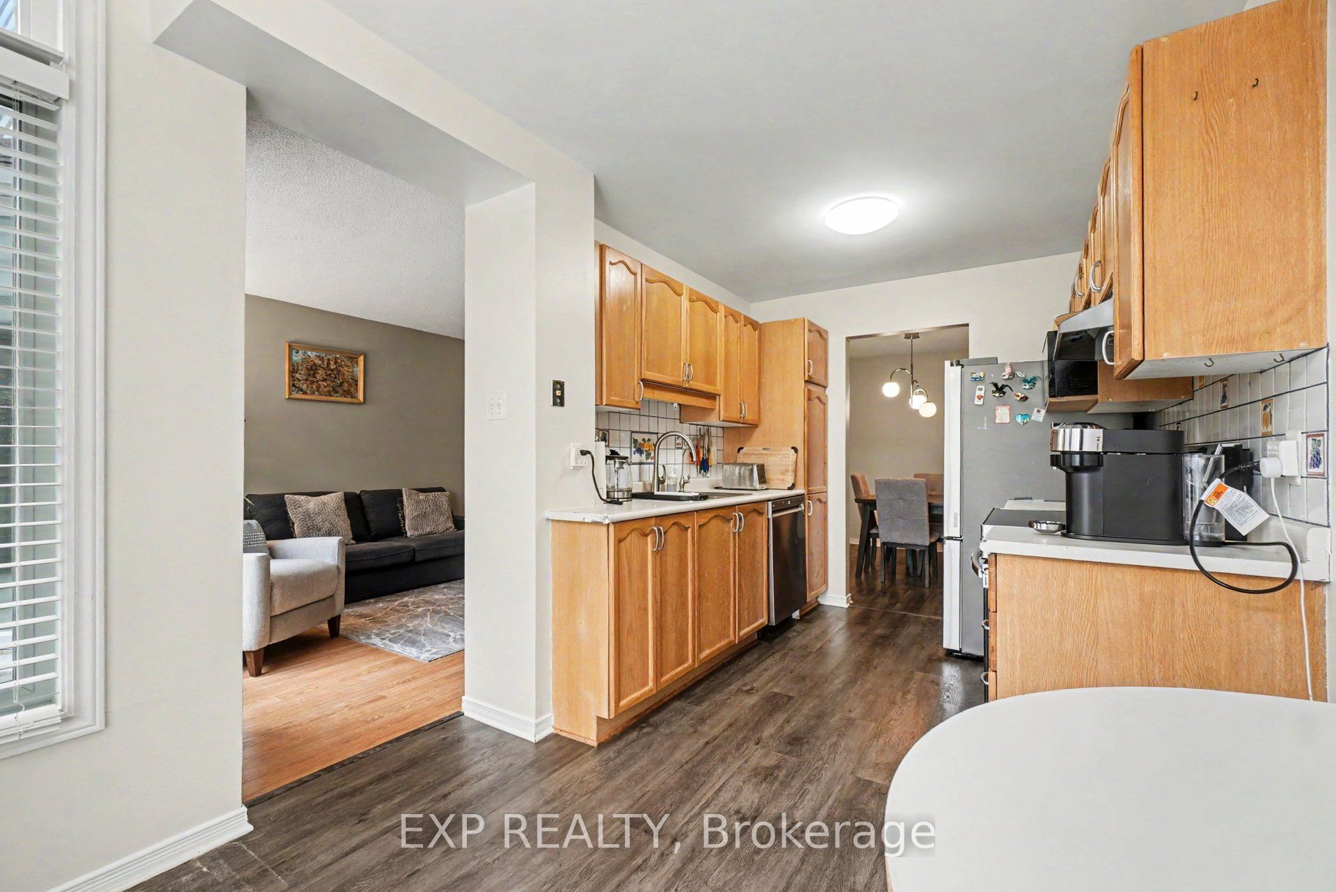 11 Longshire Circle Property Photo 10